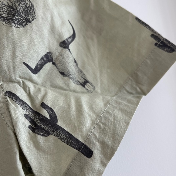 Khaki casual button down with Cactus & longhorn print - Picture 3 of 9